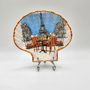 Decoupage Scalloped shell Cafe near the Eiffel Tower